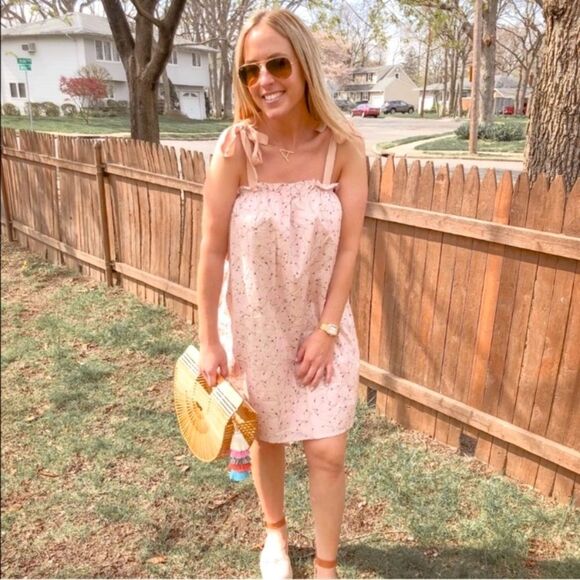 ✨💓 Romantic SUGARLIPS Pink Floral Shoulder Strap Dress 🌸✨ - Picture 3 of 13